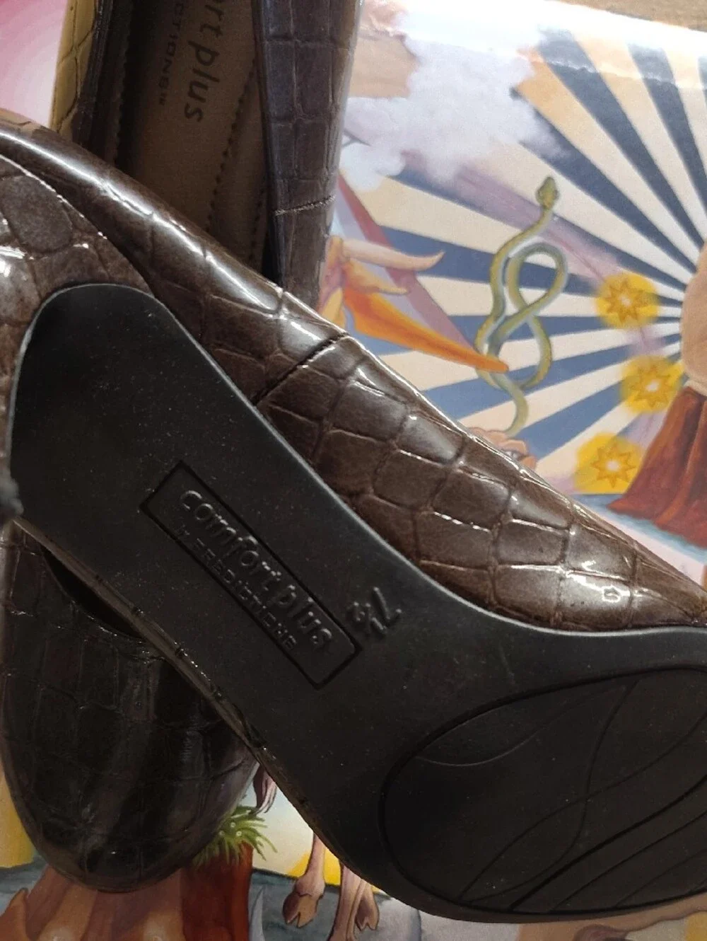 comfort plus by Predictions Brown Croc-Embossed Round-Toe Pumps